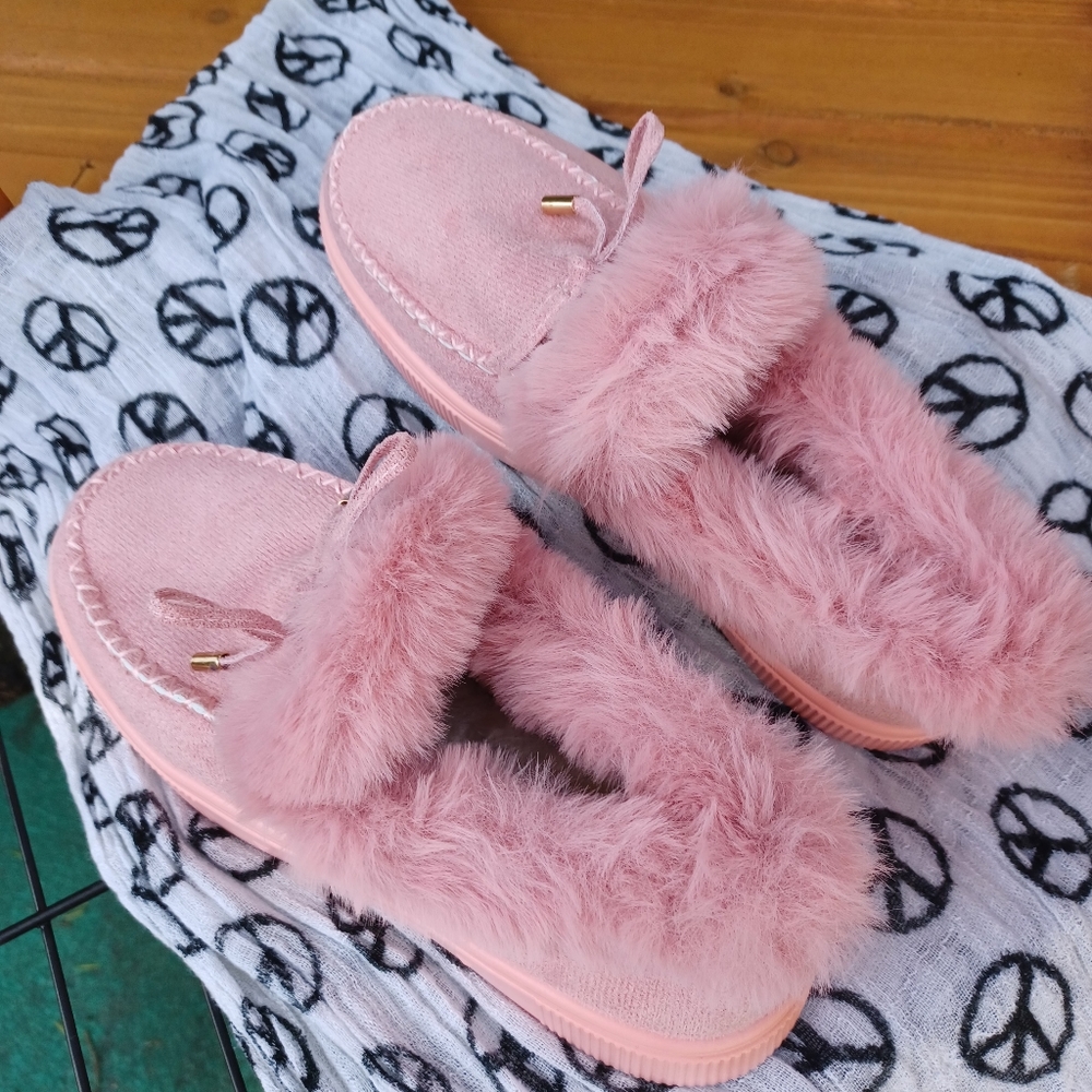 New Fluffy & Faux Suade Size 39/8